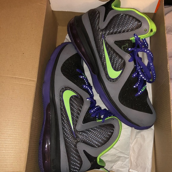Lebron 9 (GS)💜💚 - Picture 2 of 5